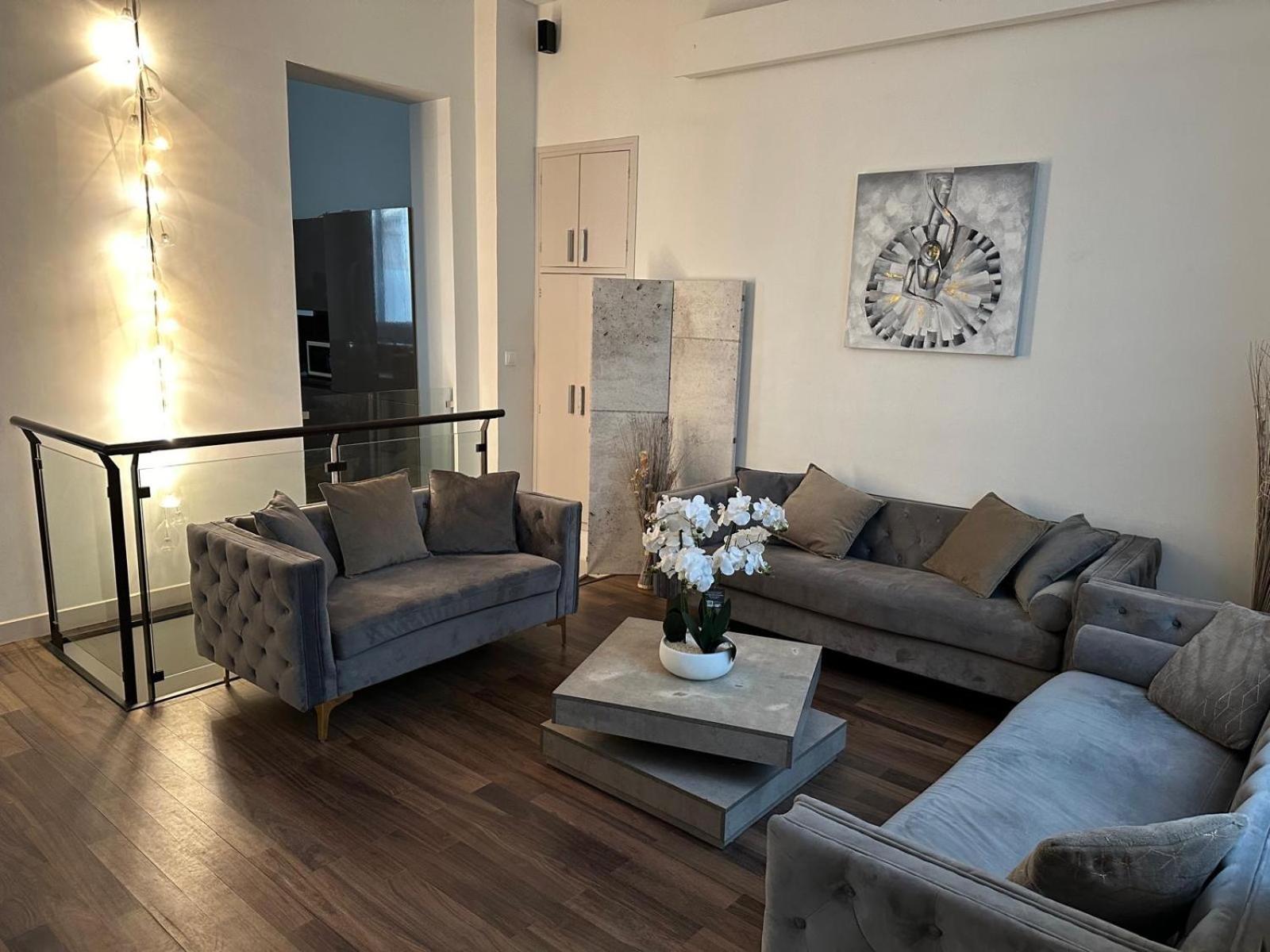 Les Champs Elysees-125M2 Modern And Spacious Paris Ngoại thất bức ảnh